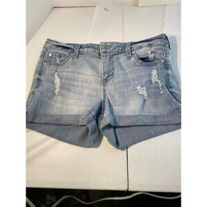 Celebrity pink size 7 and eight short